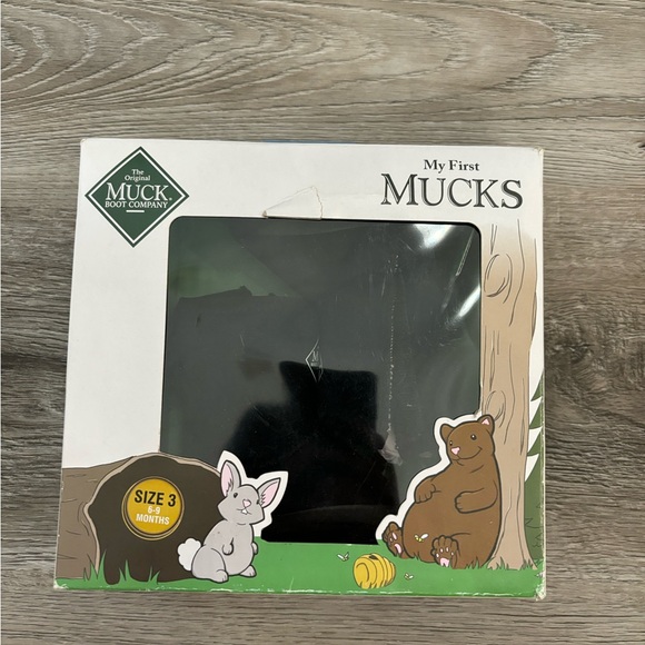 Muck boots baby 6-9 months boots - my first mucks size 3 - Picture 9 of 9